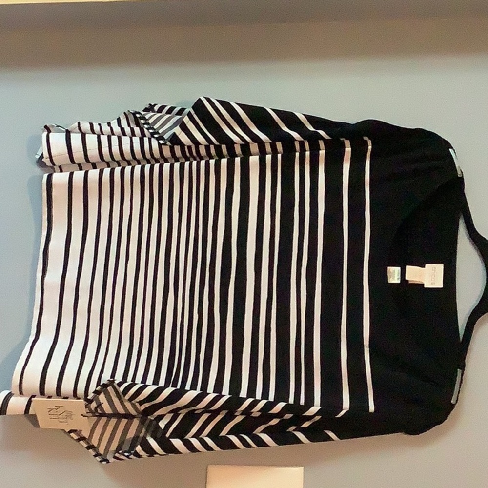 NWT Chico’s Black White Paintbrush Stripe Cold Shoulder Knit Top